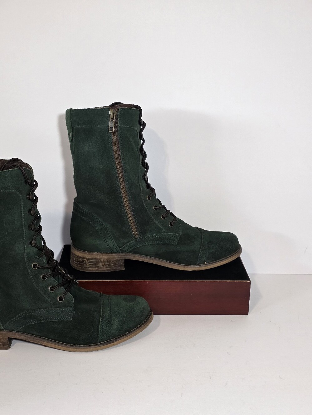 Skechers Womens 9 Green Suede Lace Up Side Zip Tall Combat Boots Cap Toe 48360 - Picture 2 of 15